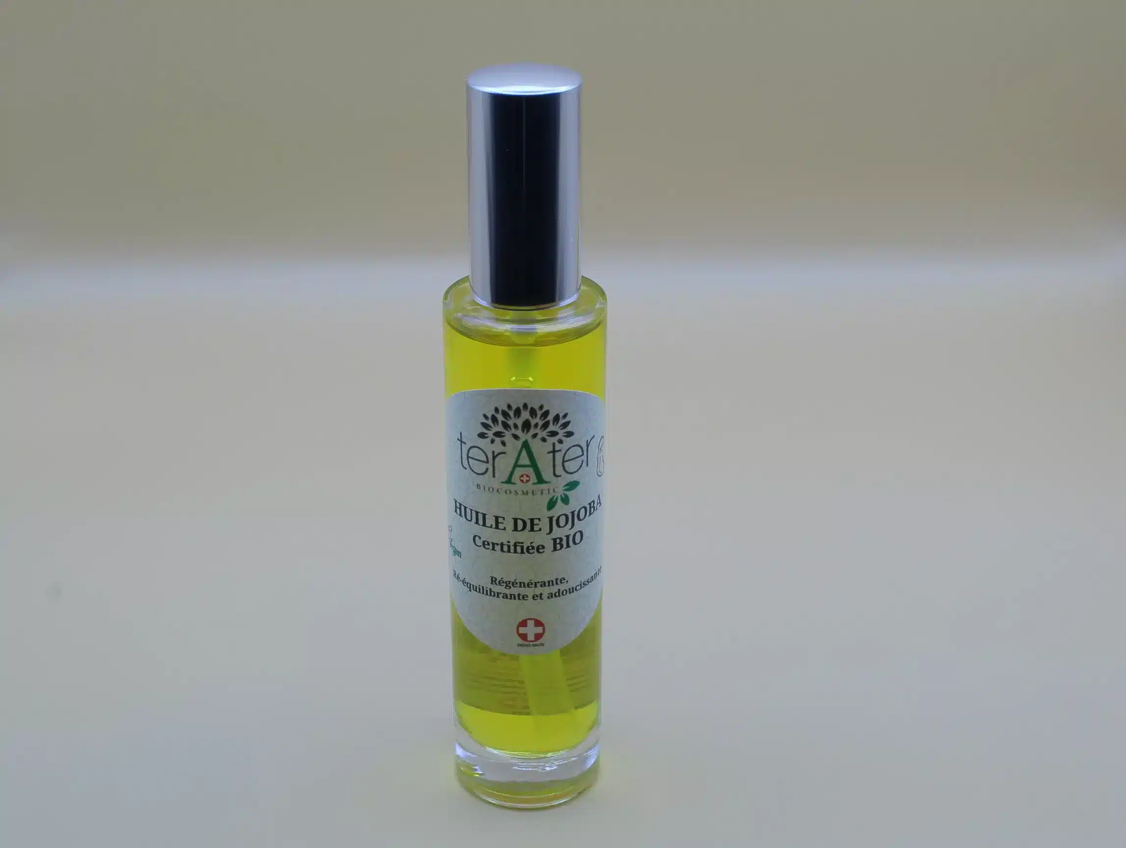 Détail huile de jojoba bio visage cheveux terAter