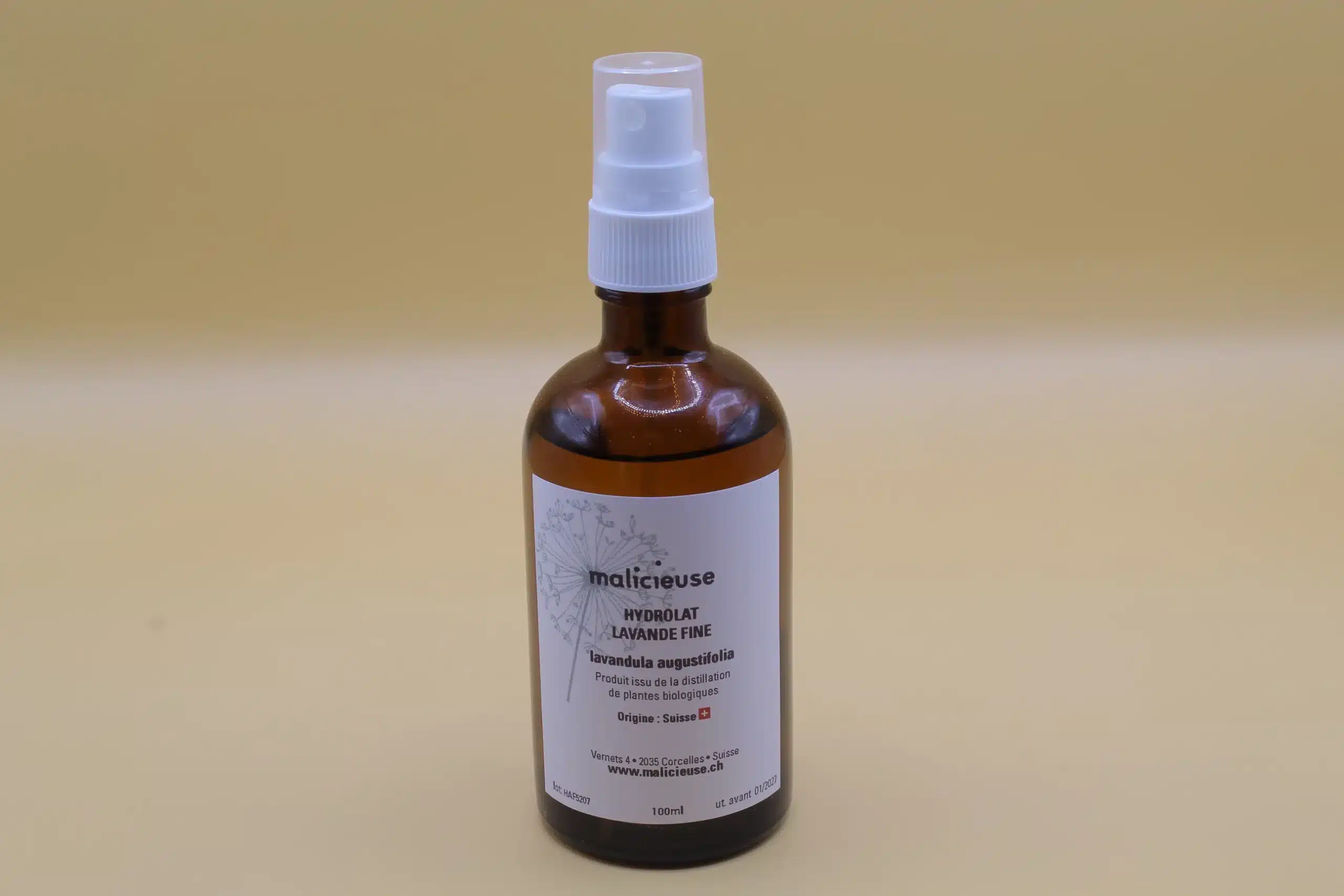 Détail hydrolat lavande fine peaux sensibles Suisse