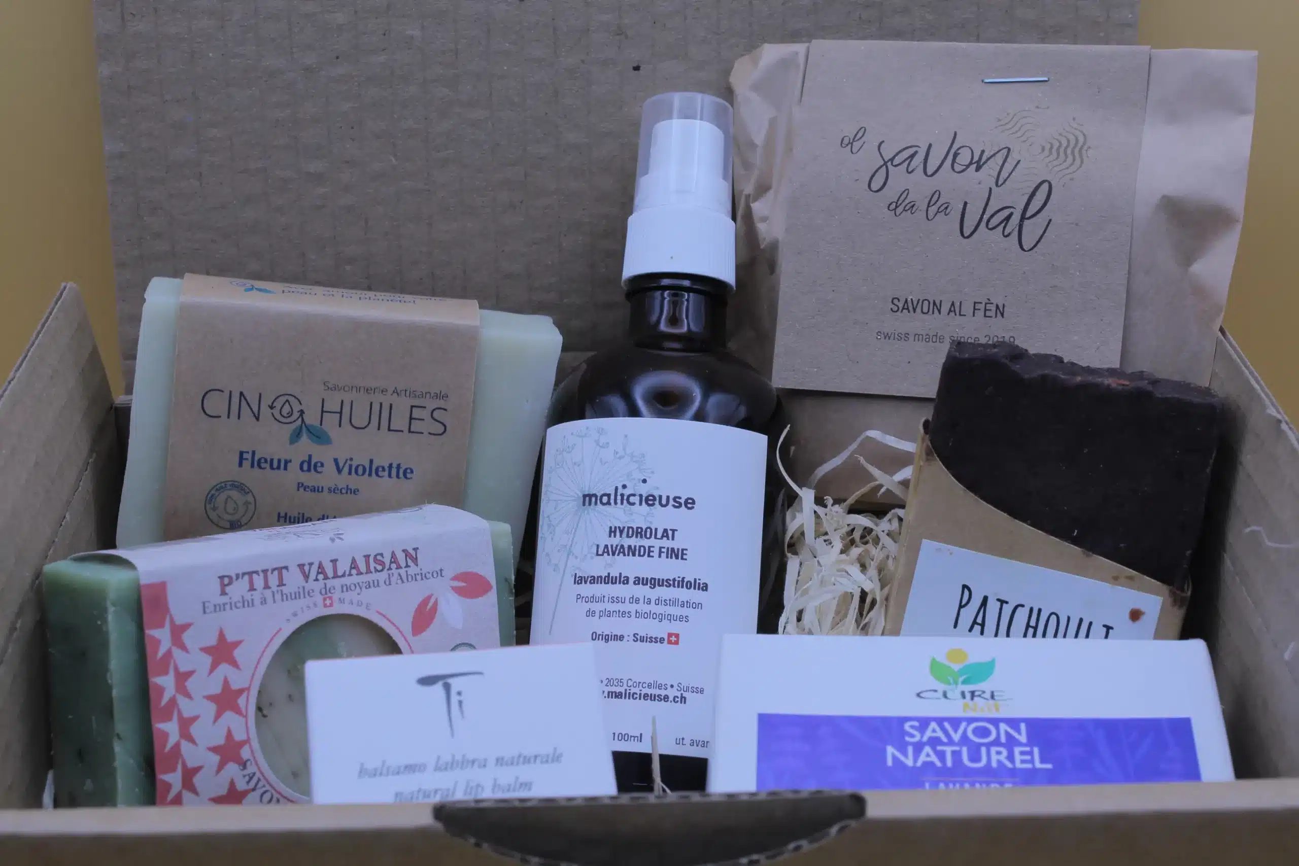 Contenu du coffret découverte savons artisanaux Suisse